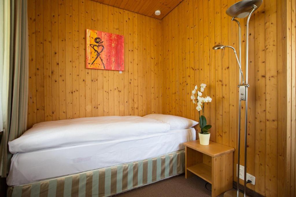 Sonnegg Hotel Zweisimmen Phòng bức ảnh