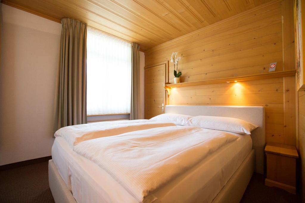 Sonnegg Hotel Zweisimmen Phòng bức ảnh