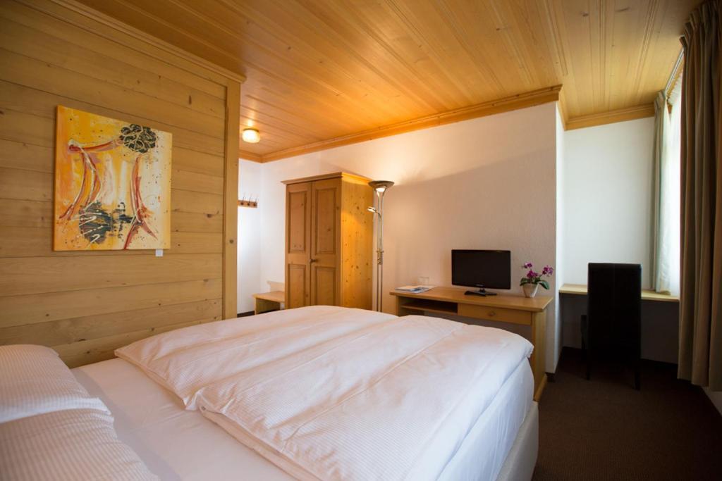 Sonnegg Hotel Zweisimmen Phòng bức ảnh