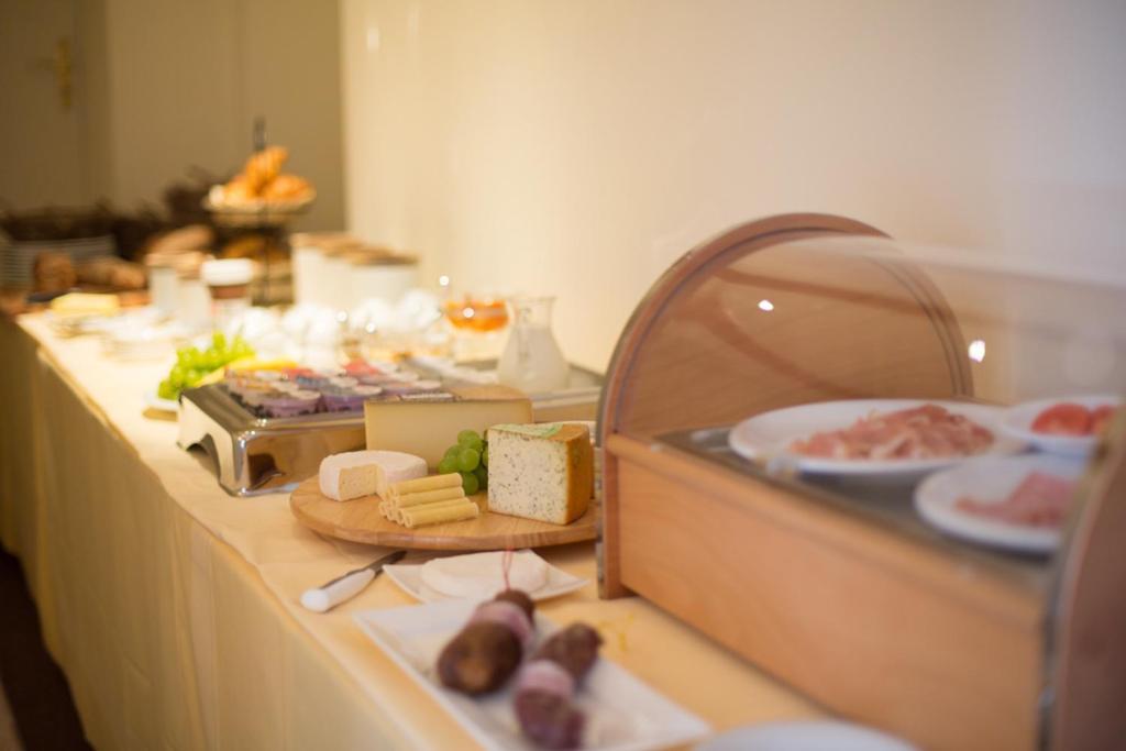 Sonnegg Hotel Zweisimmen Ngoại thất bức ảnh